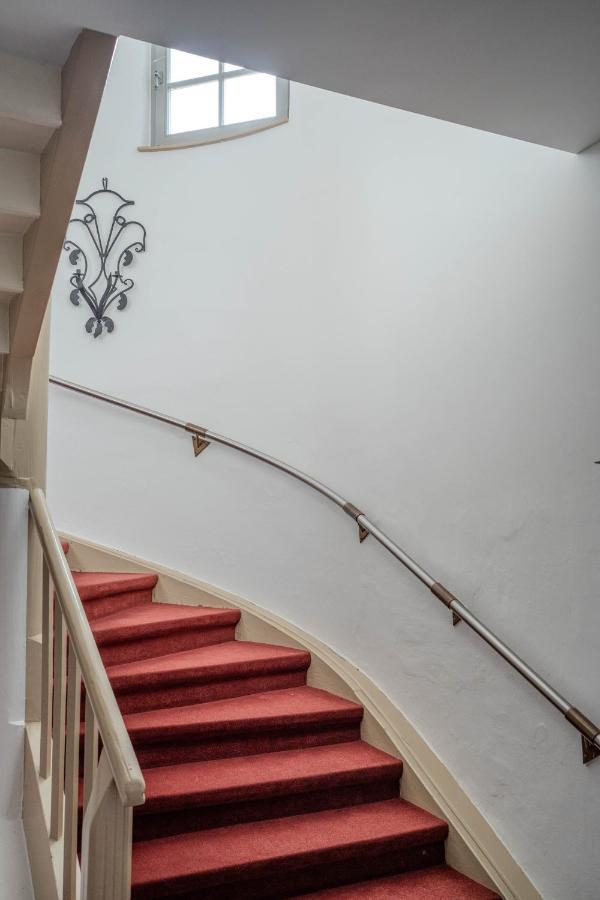 Eventlocation & Hotel Schloss Neuburg Obrigheim Esterno foto