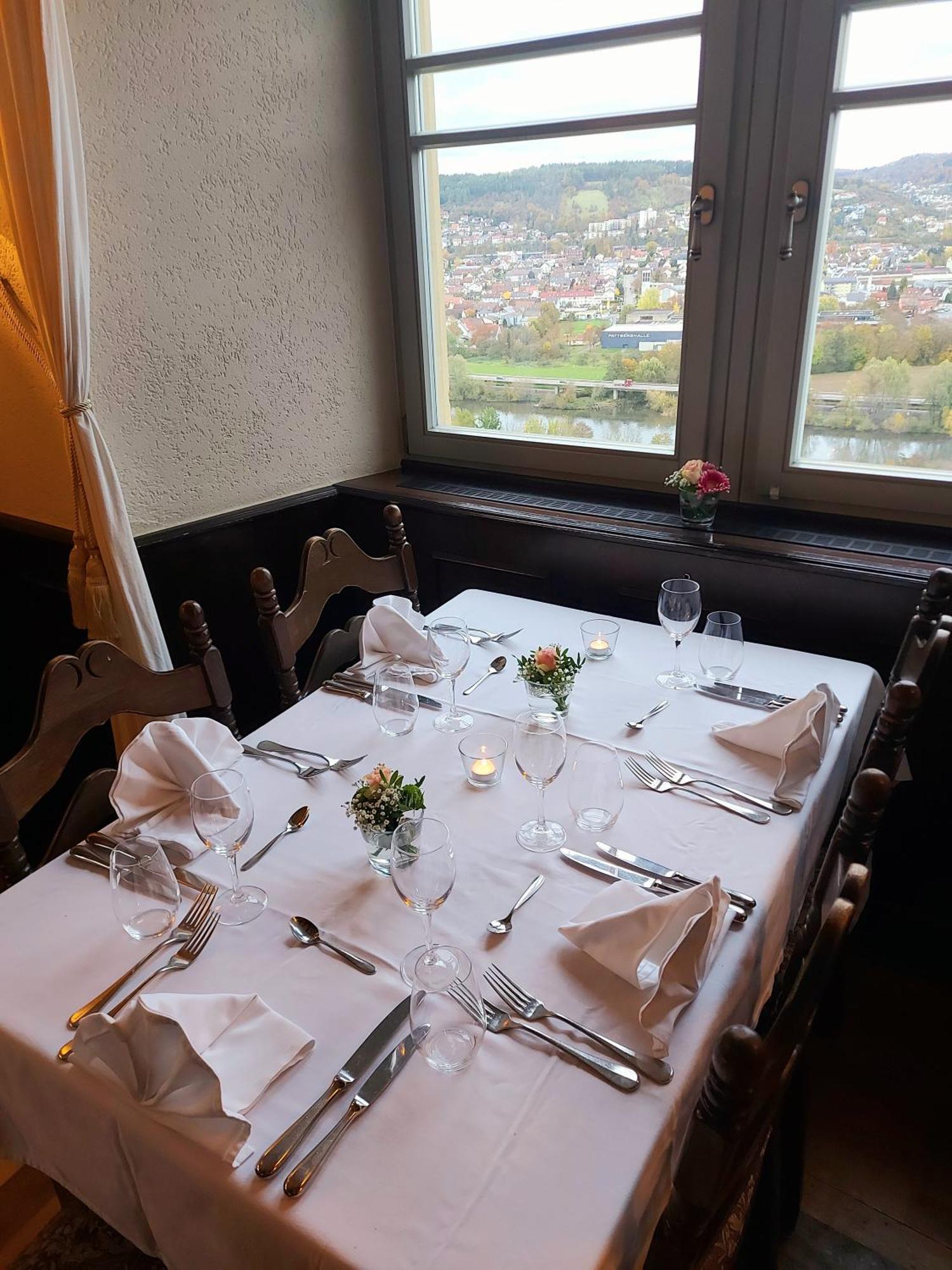 Eventlocation & Hotel Schloss Neuburg Obrigheim Esterno foto