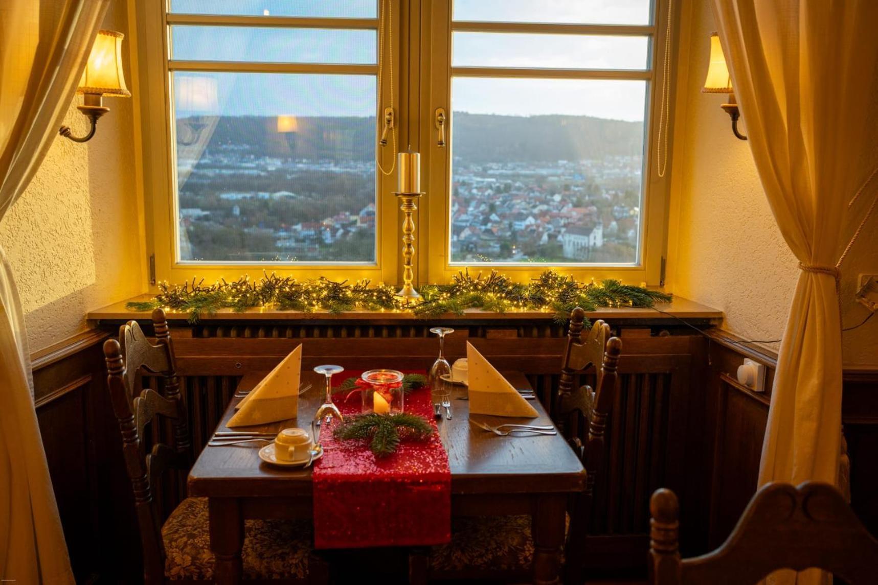Eventlocation & Hotel Schloss Neuburg Obrigheim Esterno foto