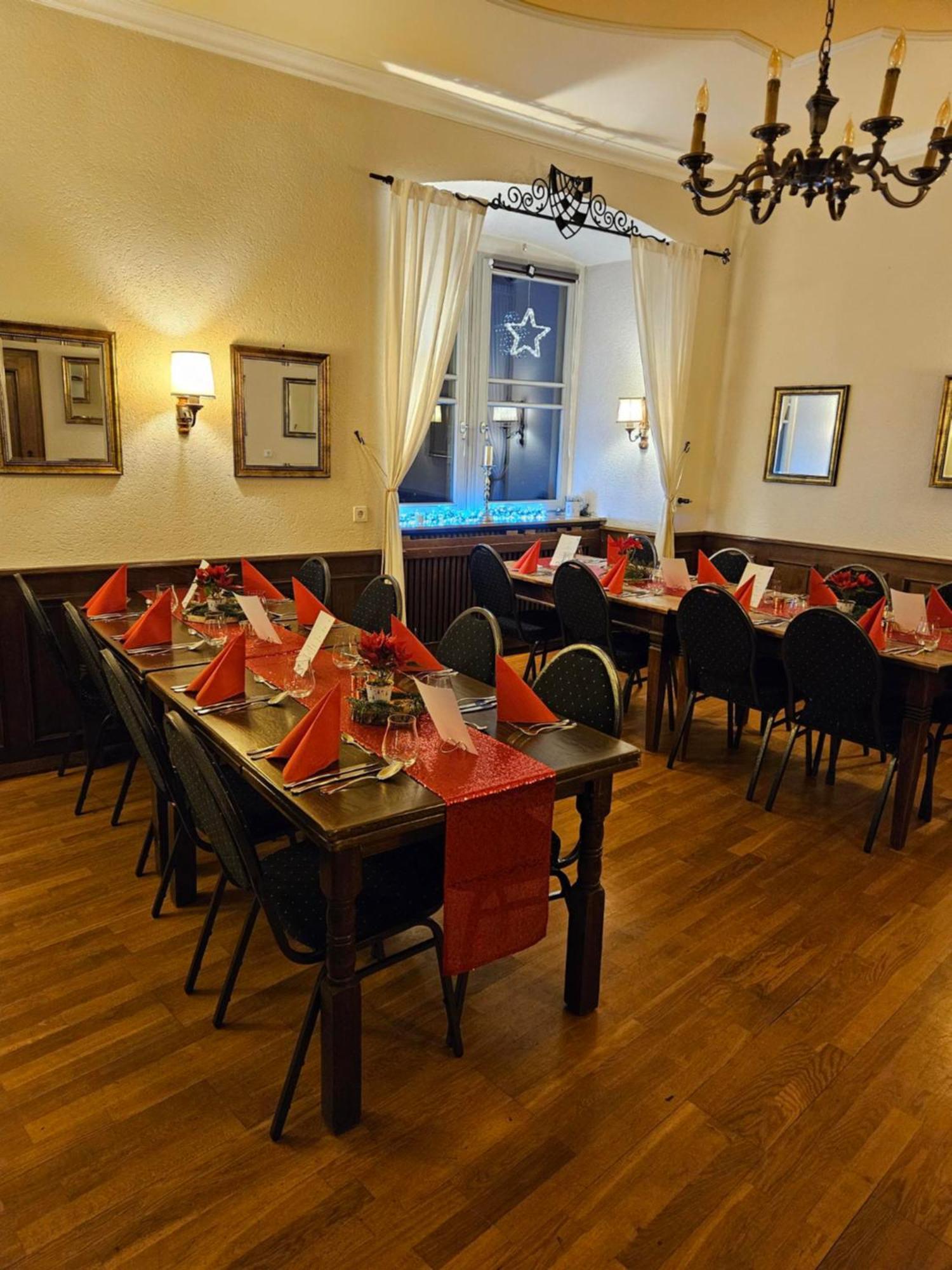 Eventlocation & Hotel Schloss Neuburg Obrigheim Esterno foto